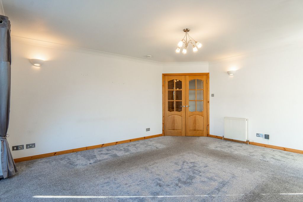 Property photo 3 of 50