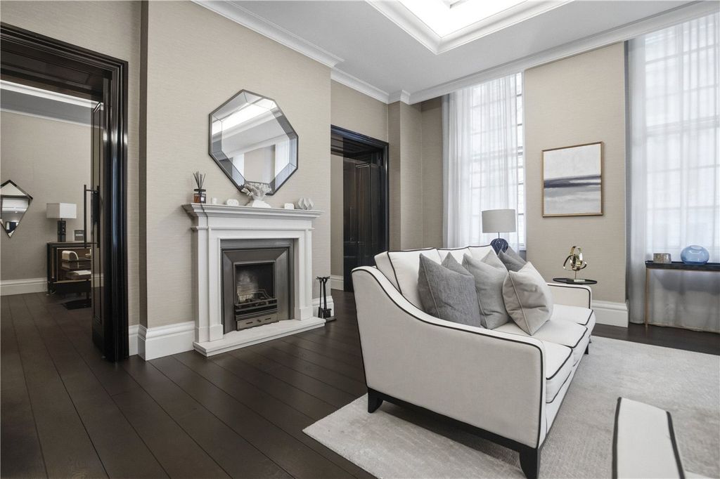 Property photo 3 of 27 Picture No. 24