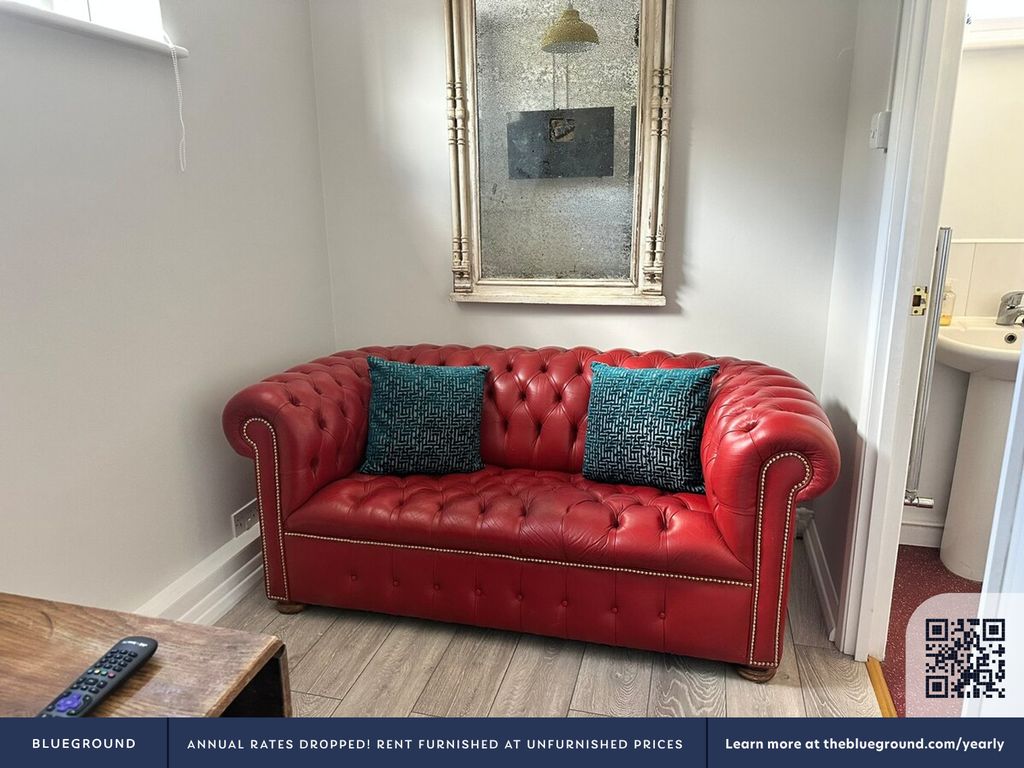 Property photo 3 of 11 Sofa Bed