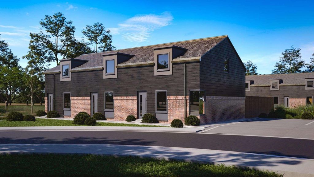 Property photo 2 of 17 4636841