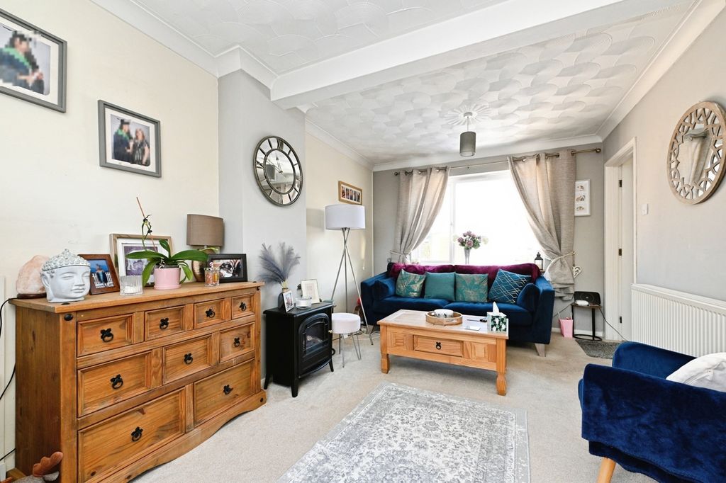 Property photo 3 of 14 Pbox-Img.Jpg