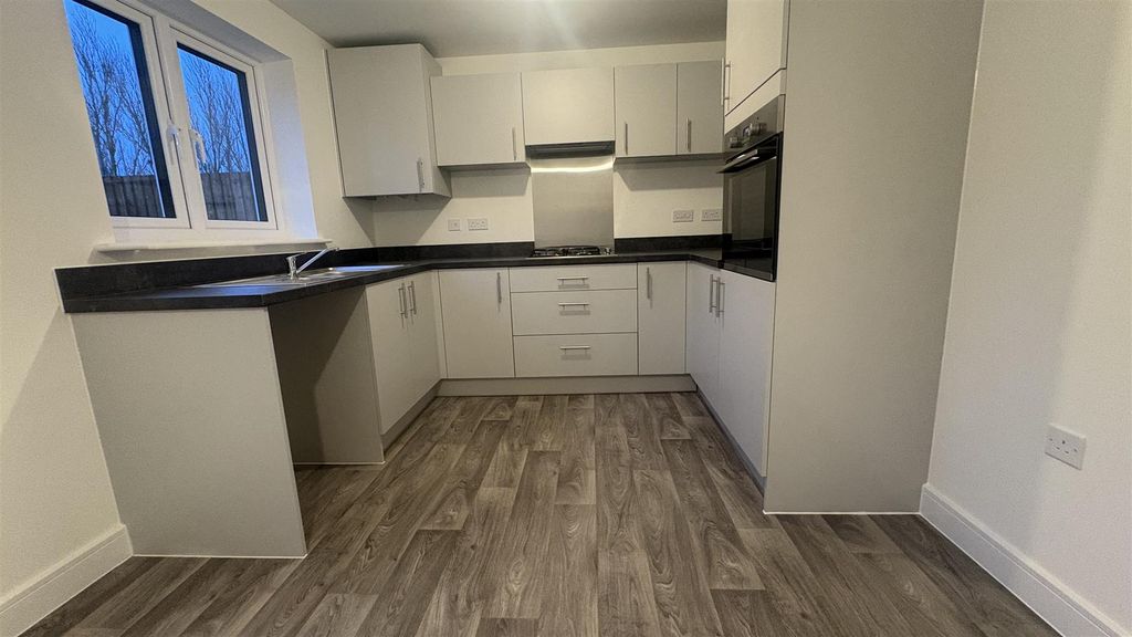 Property photo 2 of 13 Img_5157.Jpg