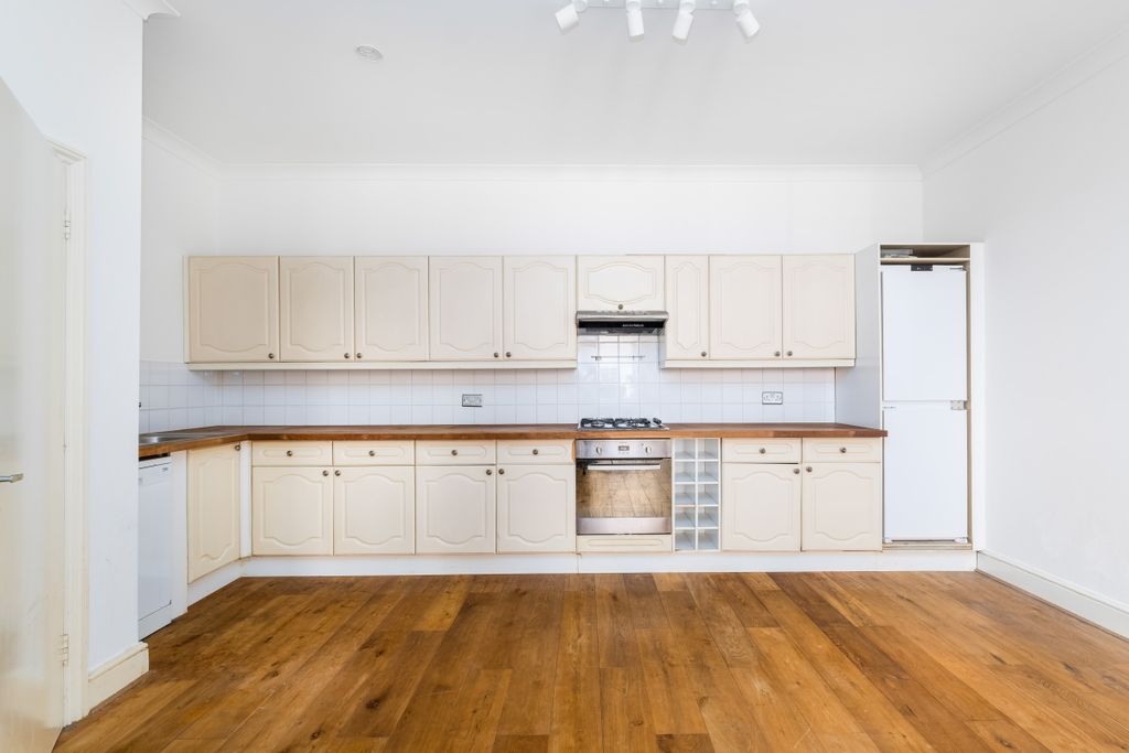 Property photo 3 of 15 F1_414_Galton_Hou...