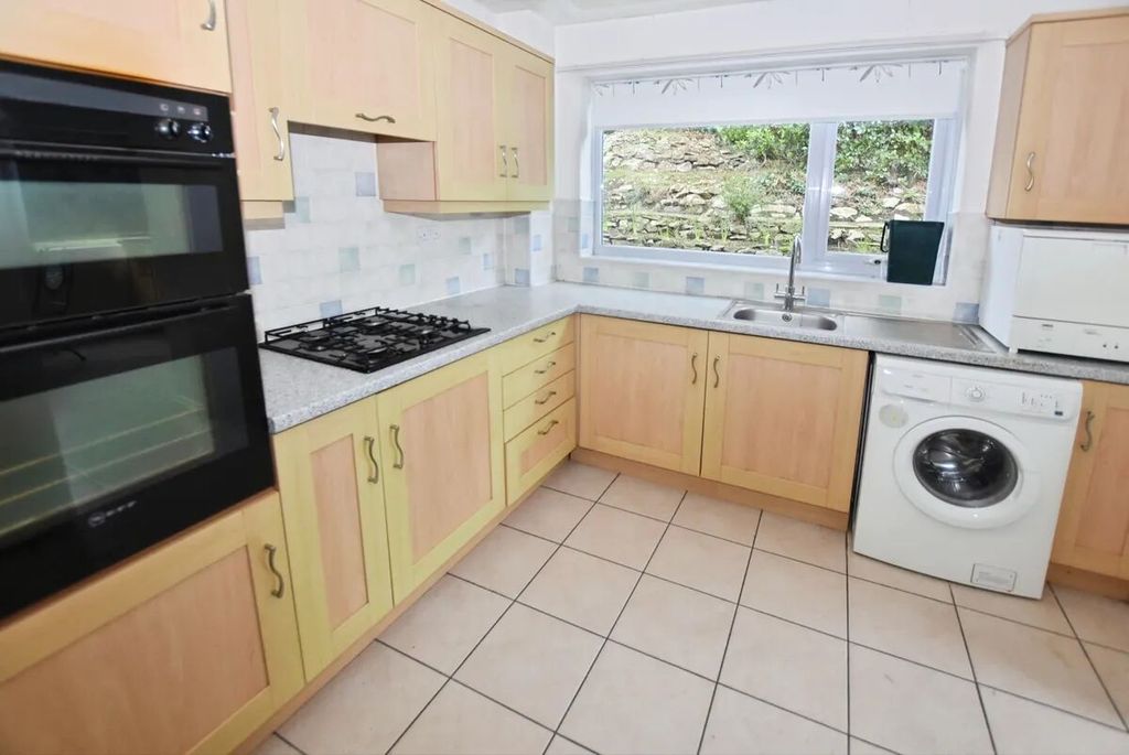 Property photo 3 of 19 Picture 3