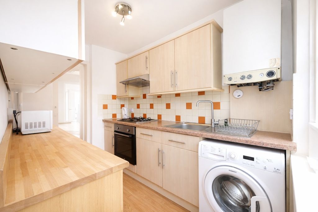 Property photo 2 of 10 3394493