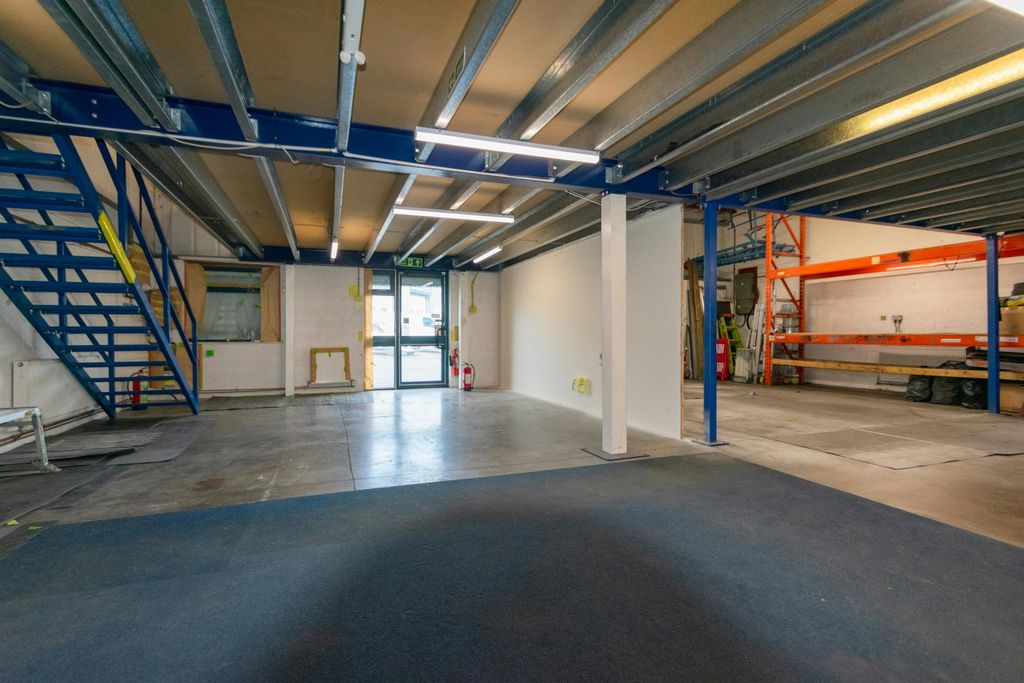 Property photo 3 of 6 9.Jpg