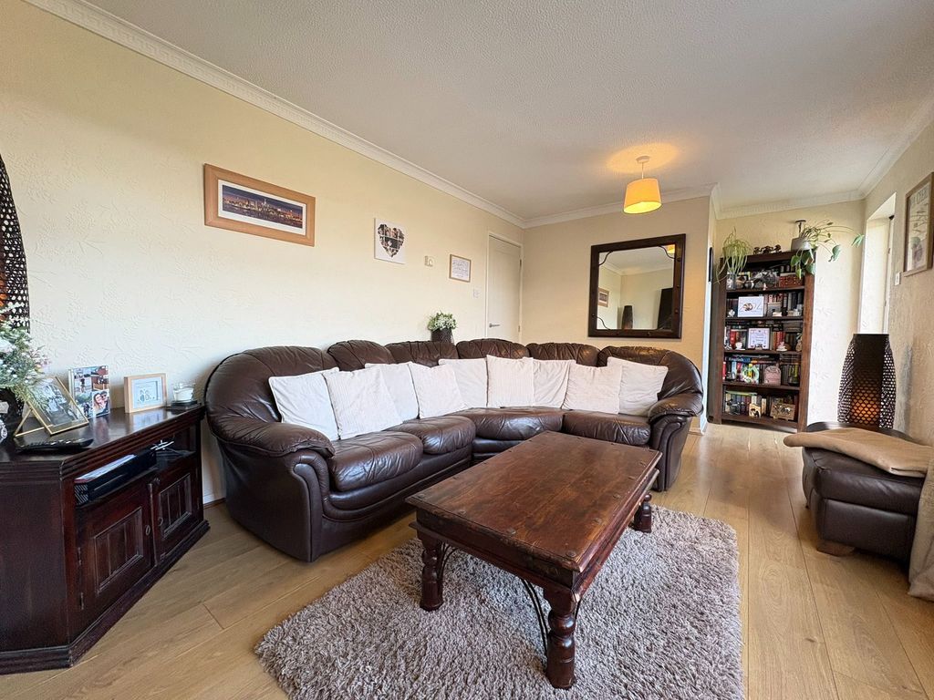 Property photo 2 of 29