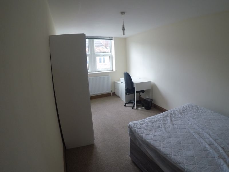 Additional image 7 of 6 bed flat to rentLawford Rise, Wimborne Road, Winton, Bournemouth BH9