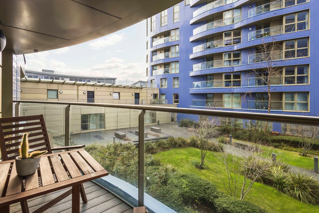 Property photo 2 of 19