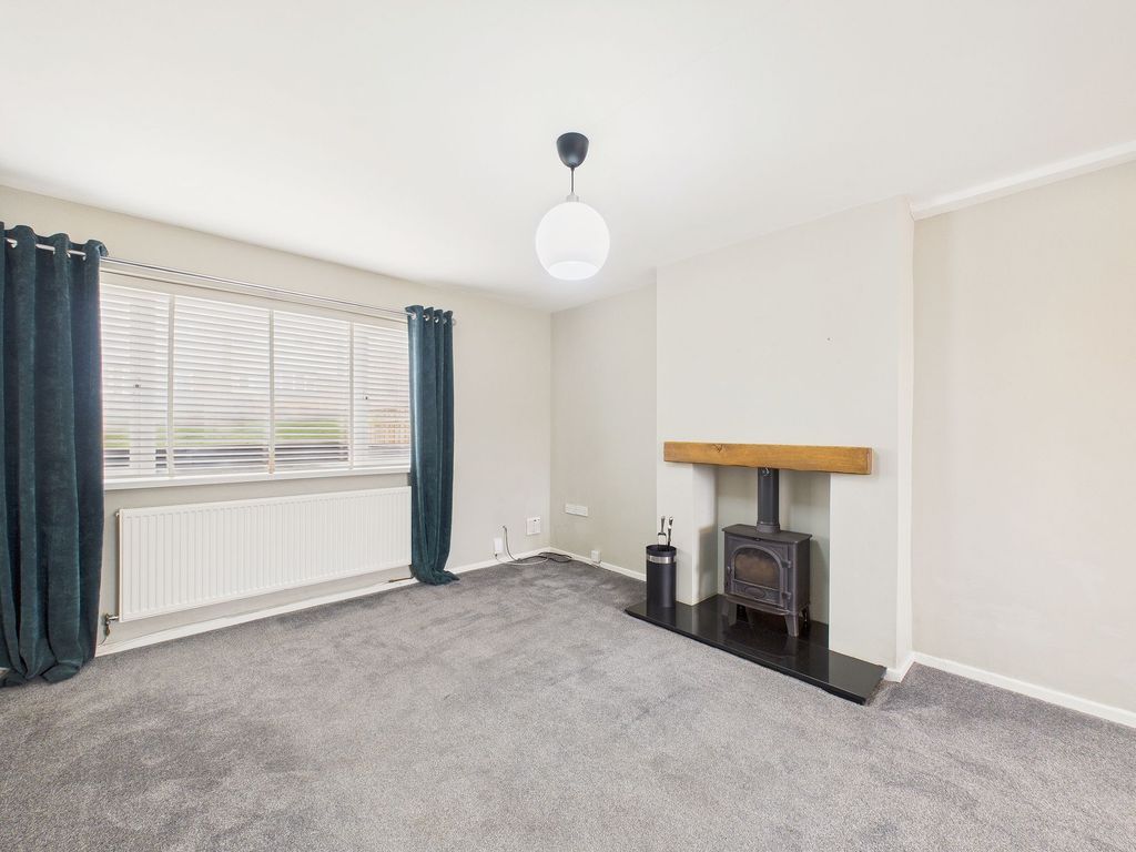 Property photo 2 of 13 Lounge