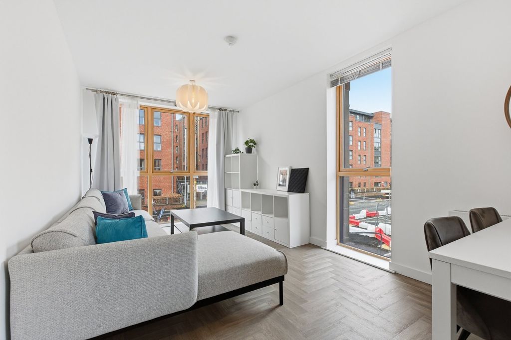 Property photo 2 of 19 Picture 2