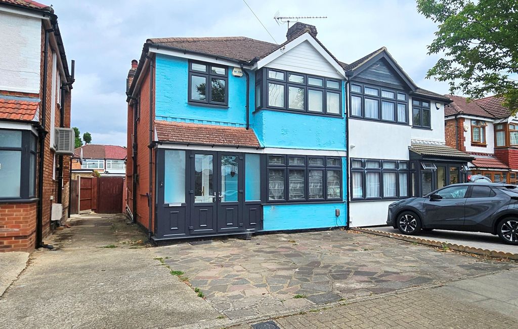 Property photo 1 of 11