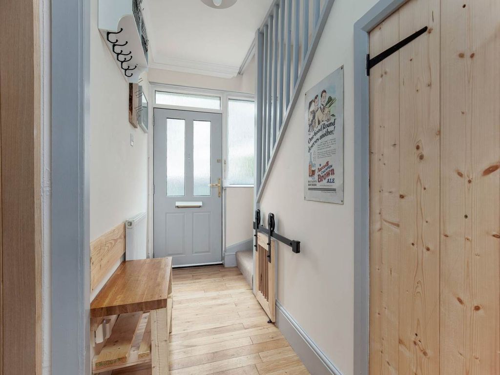 Property photo 2 of 14 63100_Palmerrd-007