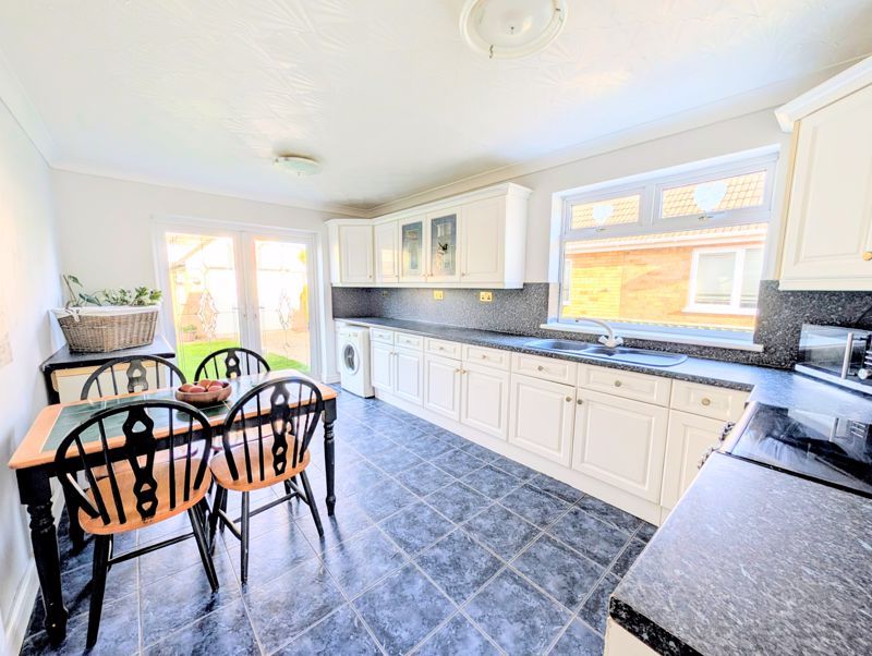 Property photo 3 of 14 Kitchen-Diner