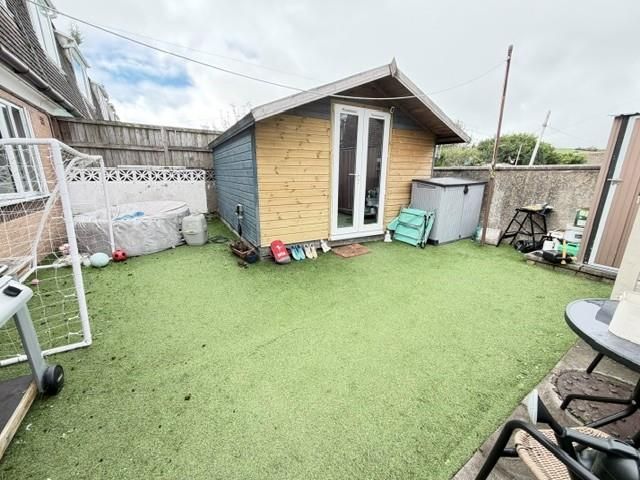 Property photo 3 of 15 Externally