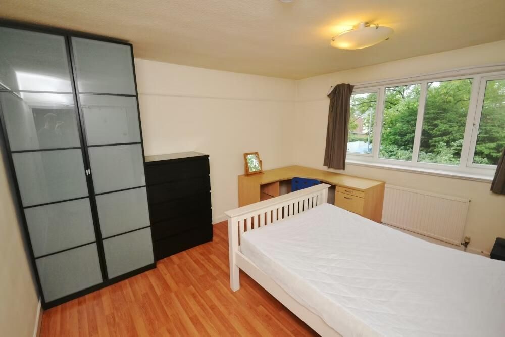 Property photo 3 of 11 Gallery