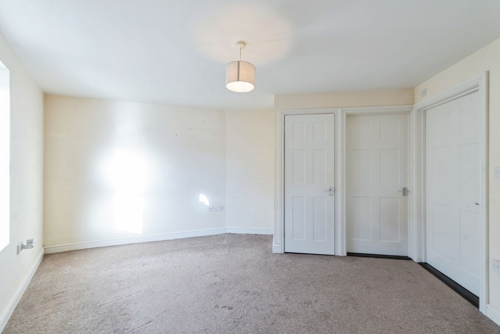 Property photo 2 of 8 Pbox-Img.Jpg