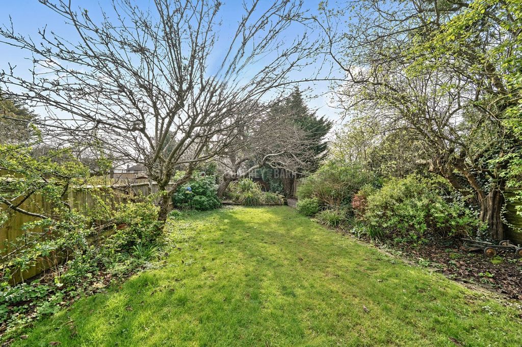 Property photo 3 of 23