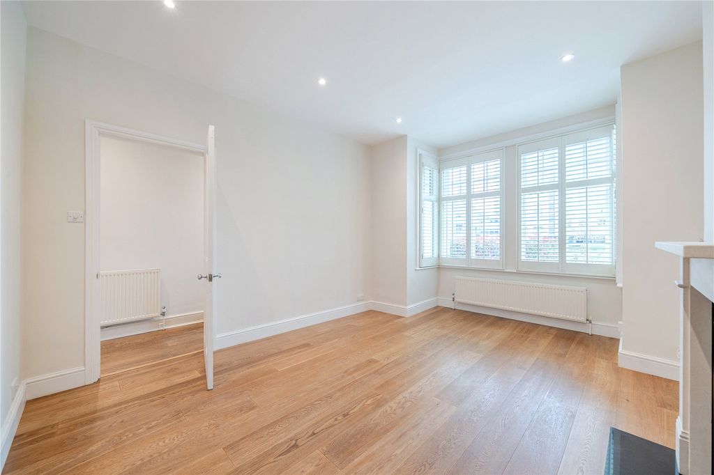 Property photo 2 of 16 Picture No. 16