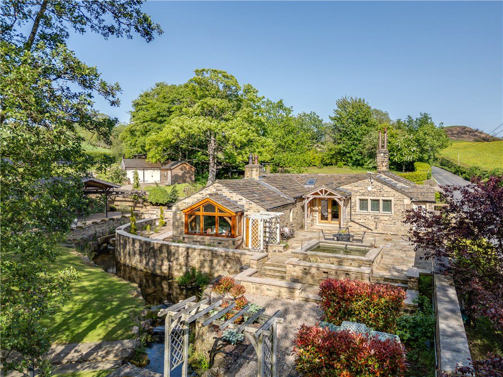 Property photo 1 of 60 Rowan Cottage