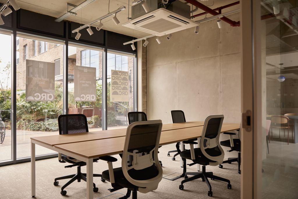 Property photo 1 of 12 6 Person Private Office