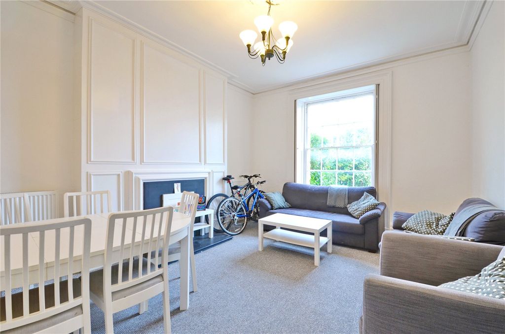 Property photo 2 of 19 Picture No. 01