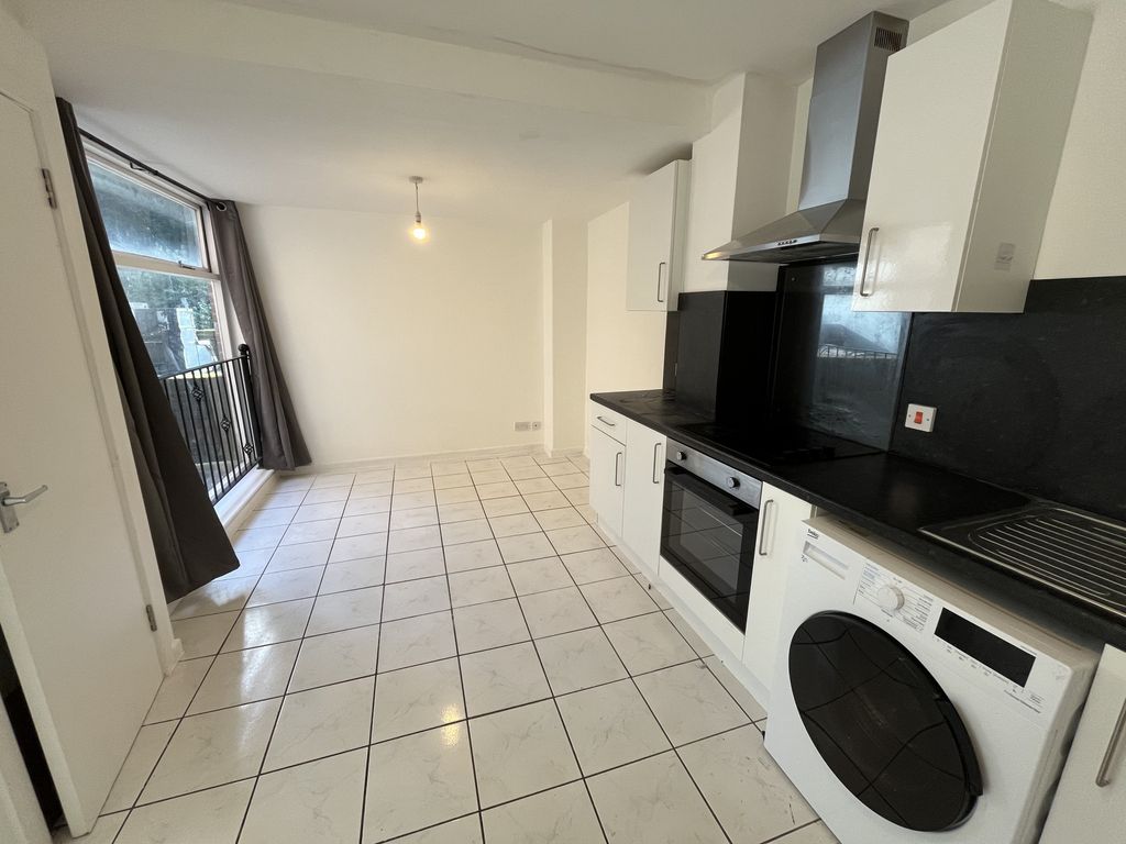 Property photo 2 of 11 Img_0928