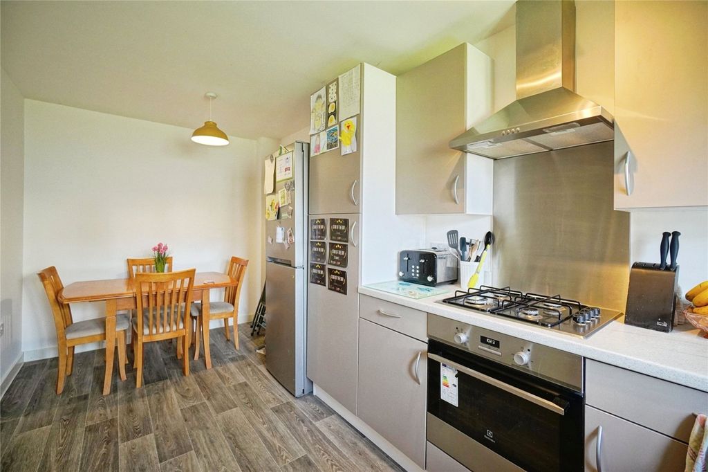 Property photo 2 of 13 Picture No. 11