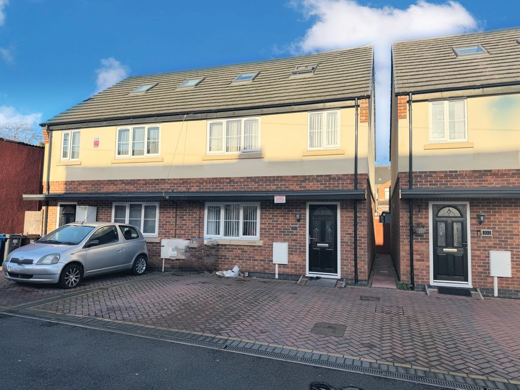 Property photo 1 of 11 8A6414E7-F481-496A-A4CE-8Fe33Feece5B