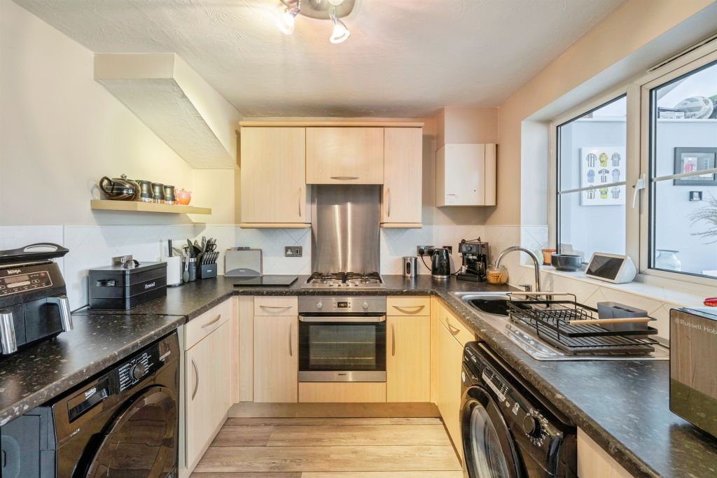 Property photo 2 of 17