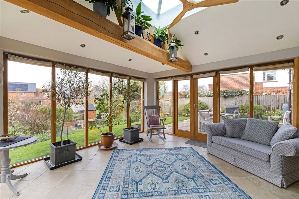 Property photo 2 of 25 Garden Room