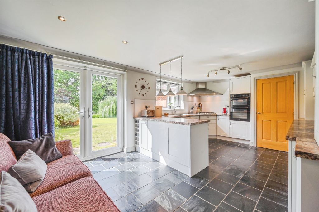 Additional image 7 of 4 bed detached house for saleStation Road, Mickleover, Derby DE3