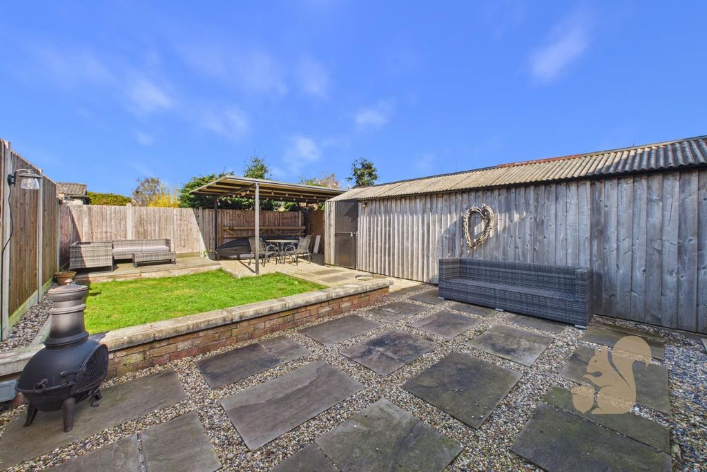 Property photo 3 of 16 Garden