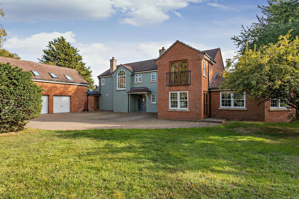 Property photo 1 of 26 Picture No. 32
