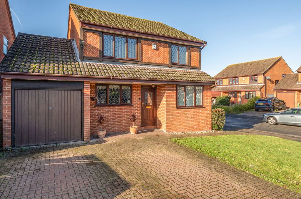 Property photo 1 of 20 1386539-19-692Ed7...