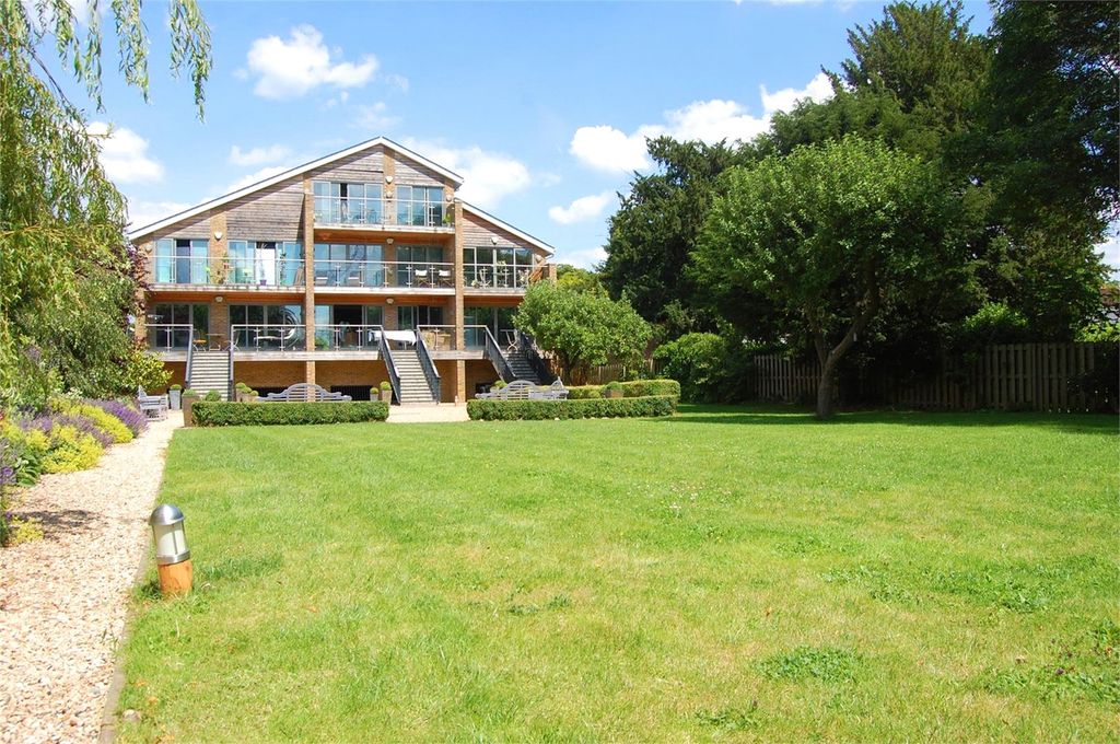 Property photo 1 of 10 Picture No. 01