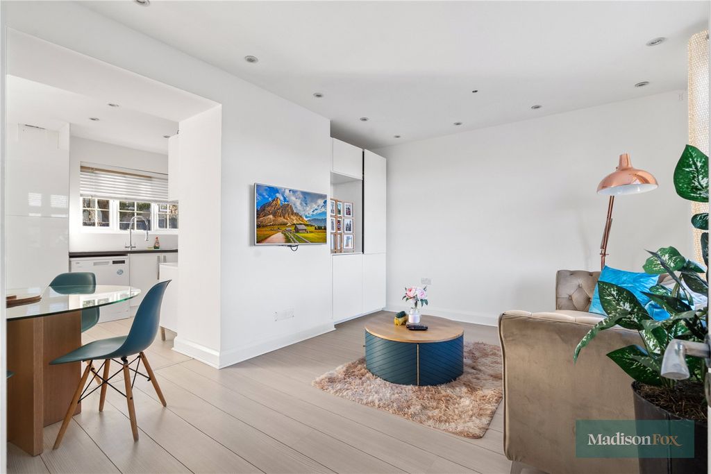 Property photo 2 of 19 Picture No. 02