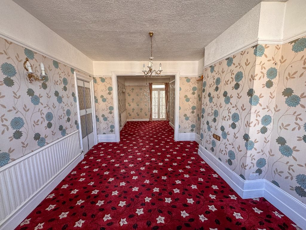 Property photo 3 of 20 5062357