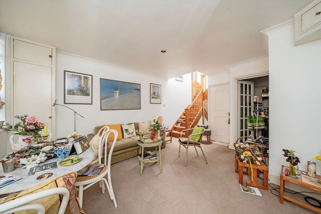 Property photo 2 of 4