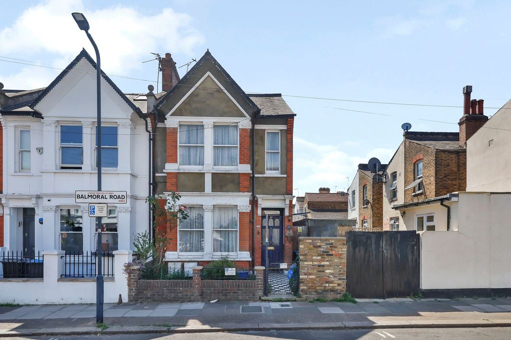 Property photo 1 of 9