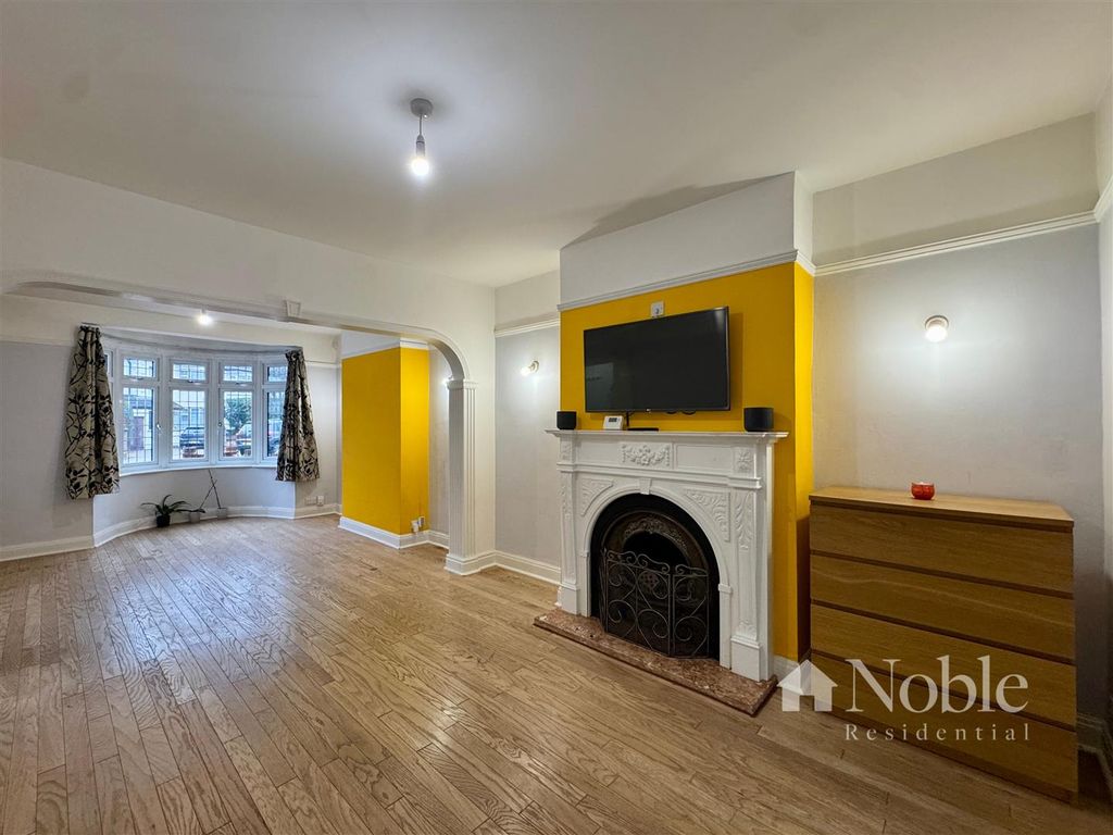 Property photo 3 of 20 Reception Room