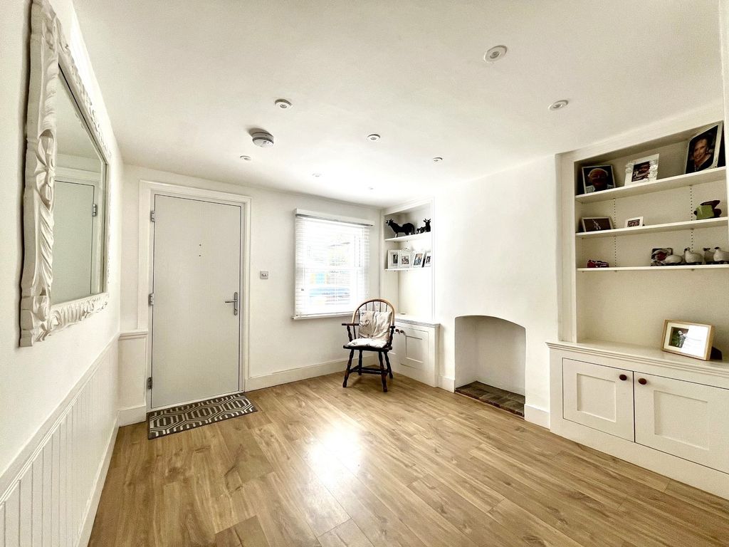 Property photo 2 of 9 Not Specified