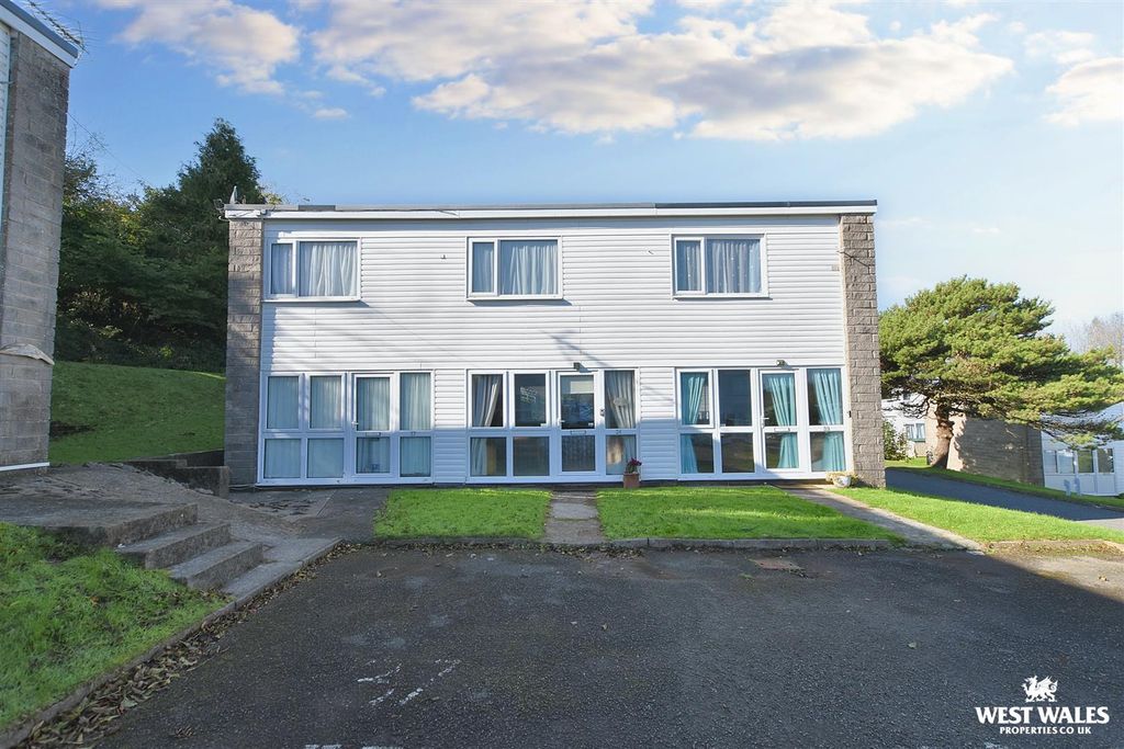 Property photo 2 of 15 8 (13).Jpg