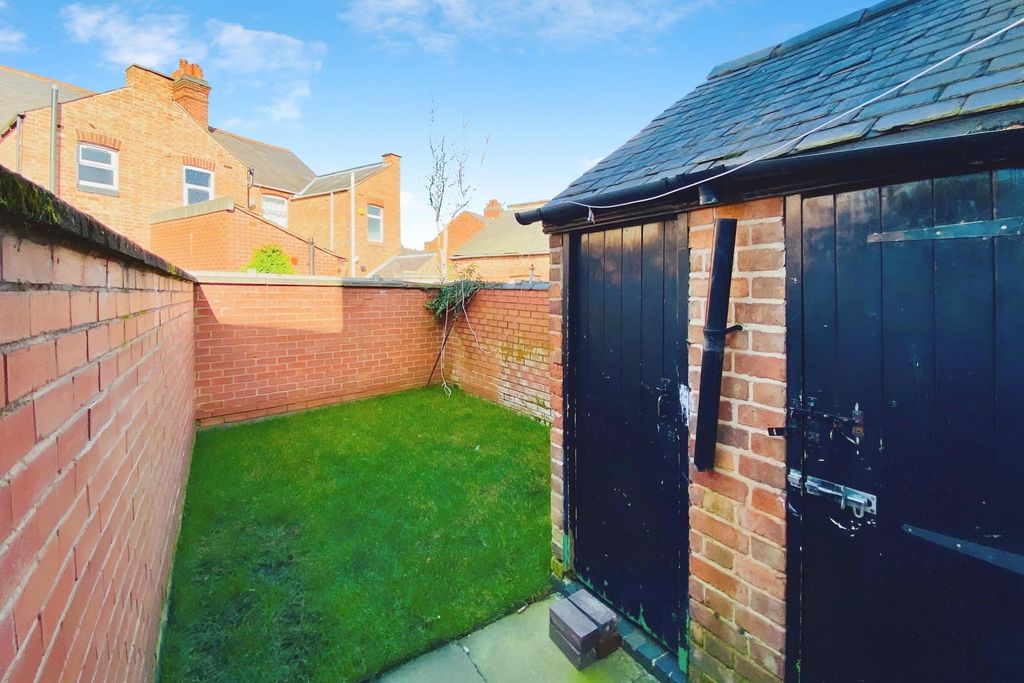 Property photo 2 of 12