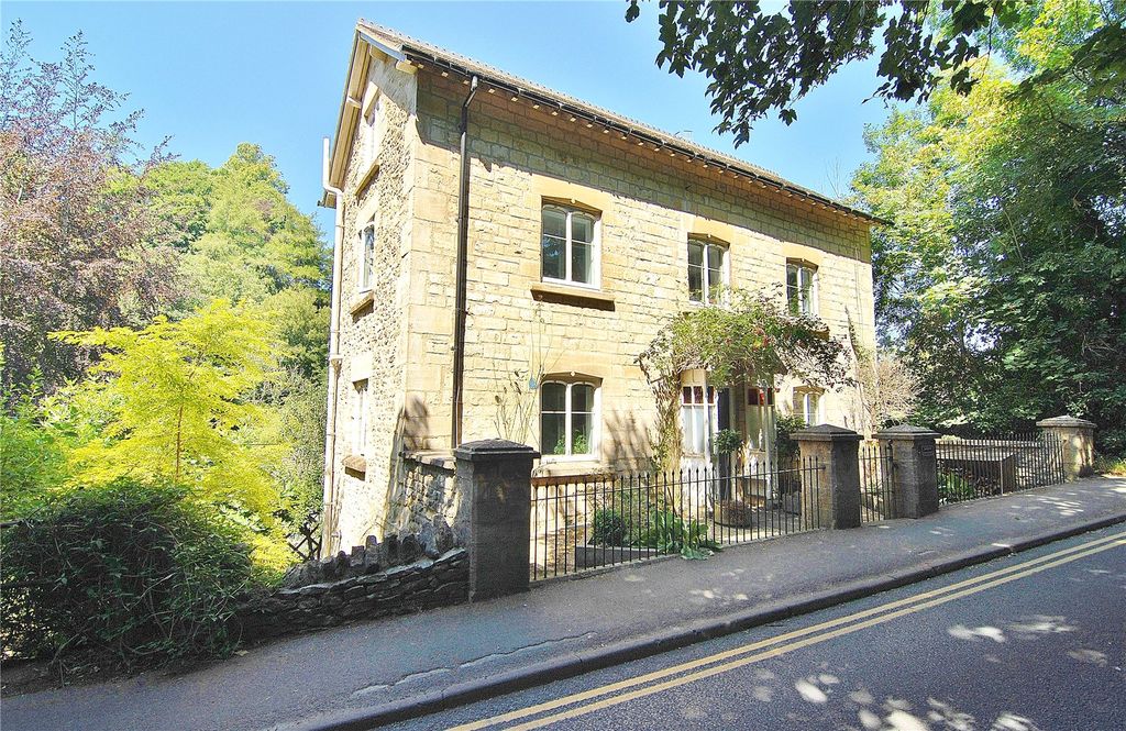 Property photo 1 of 25 Picture No. 21