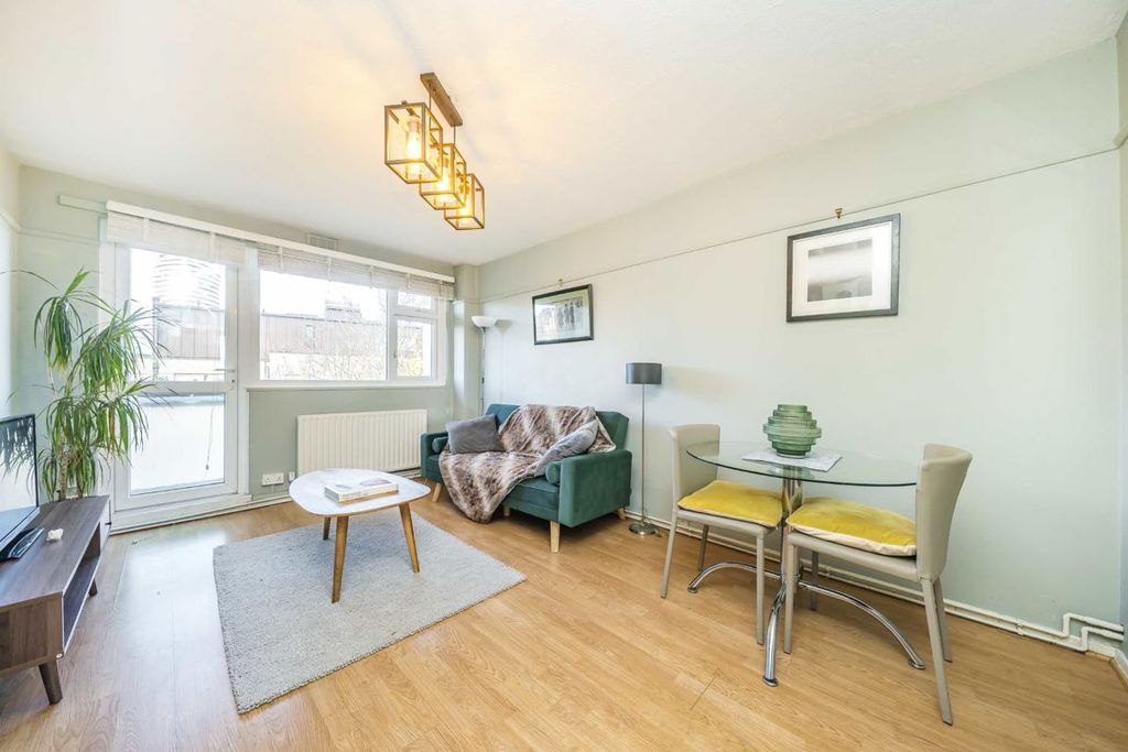 Property photo 2 of 5