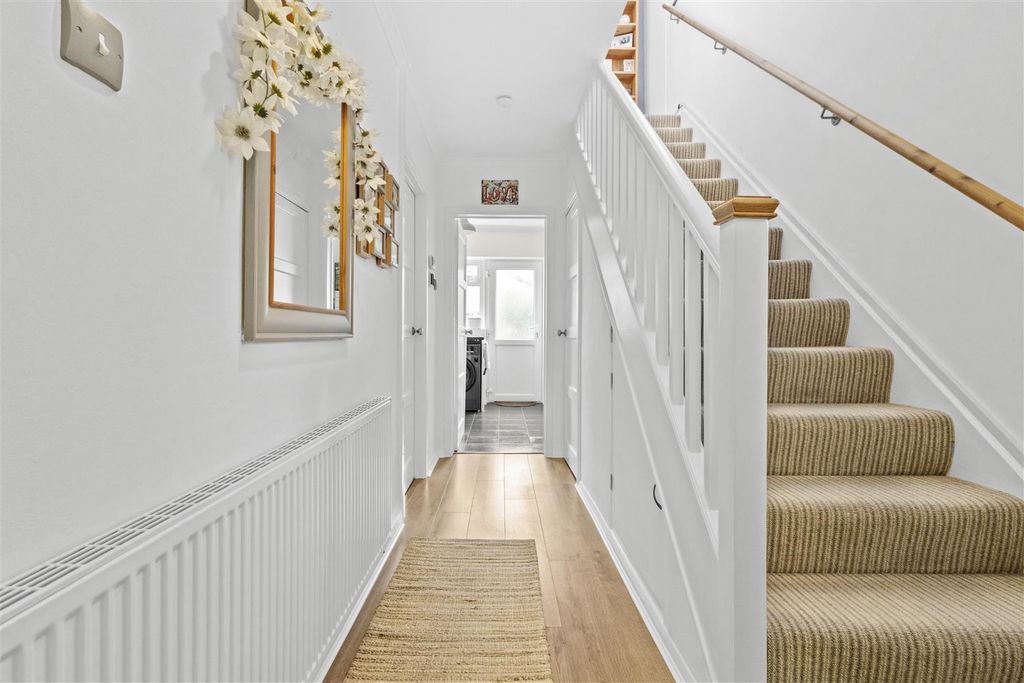 Property photo 2 of 14 Hall.Jpg