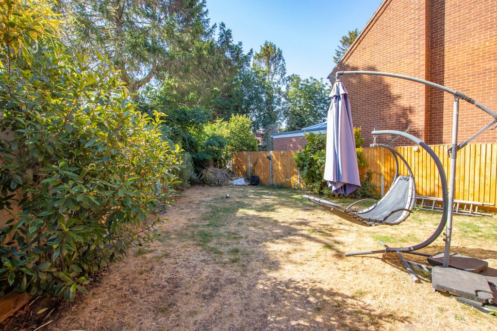 Property photo 2 of 22 5295554