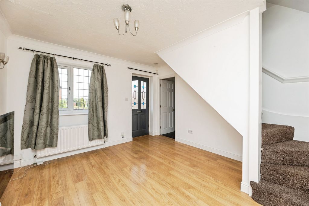 Property photo 3 of 14
