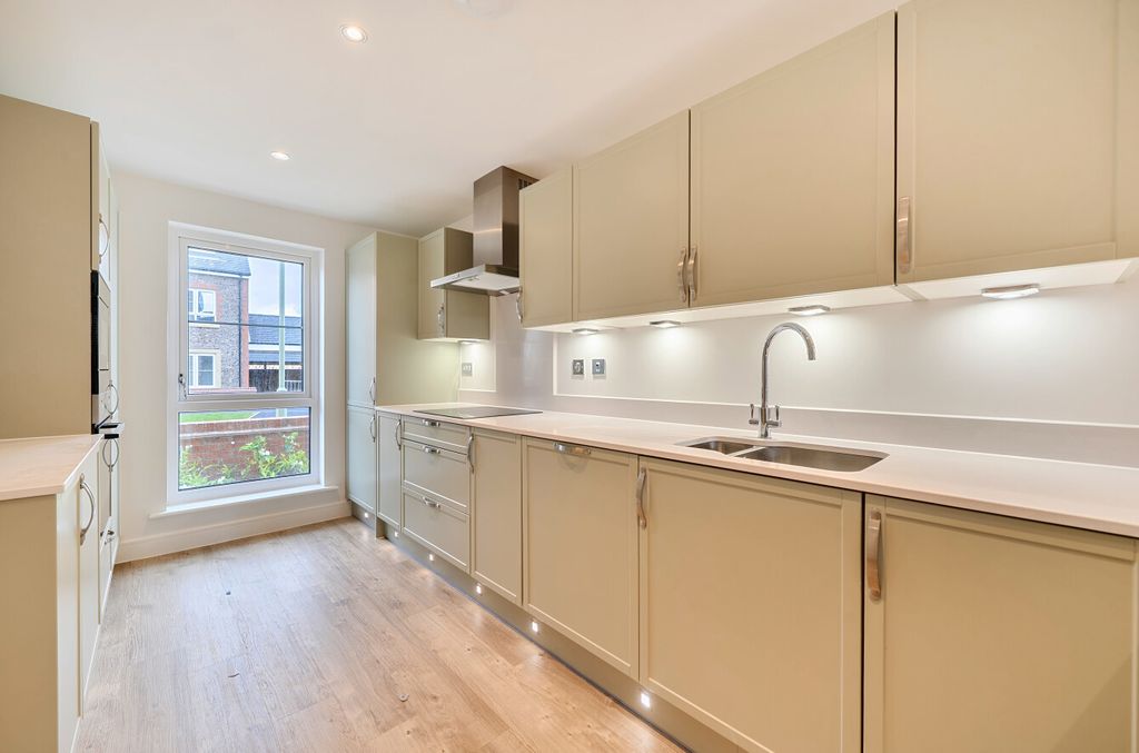 Property photo 3 of 16 1457969-12-6A0Aee...